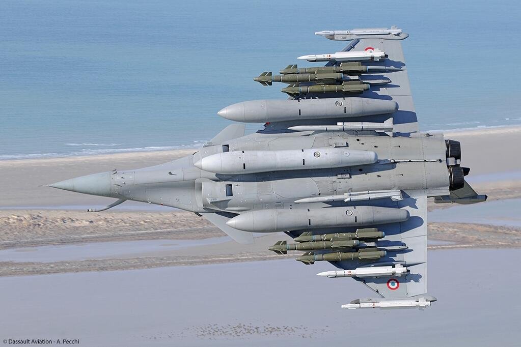 Pesawat Tempur Prancis Dassault Rafale Full Armament