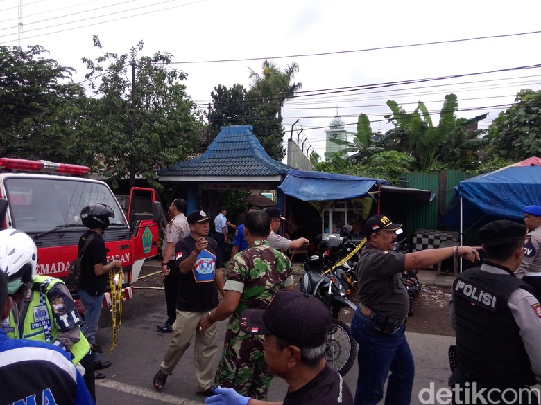 Lokasi Kejadian Jatuhnya Pesawat Latih TNI AU di Malang - M Aminudin-detikcom