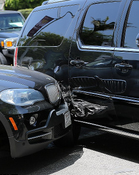 Mobil Justin Bieber Saat Kecelakaan