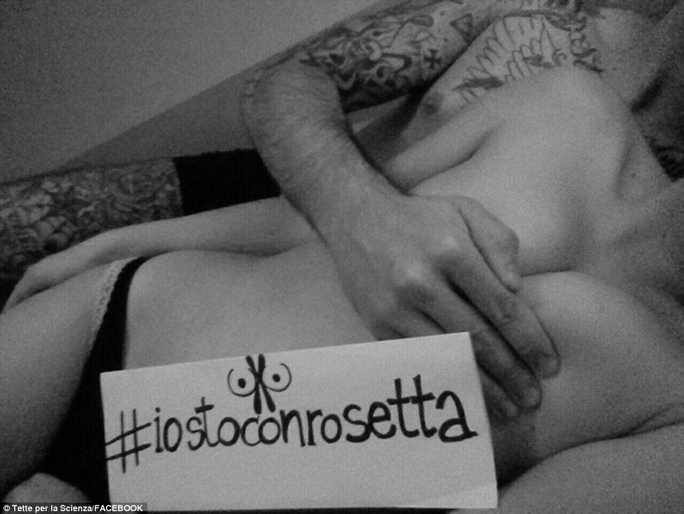 Foto Selfie Belahan Dada Gadis Italia 3 #Iostocon