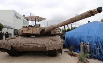 Tank Leopard 2 Revolution Terbaru di Paris - 1
